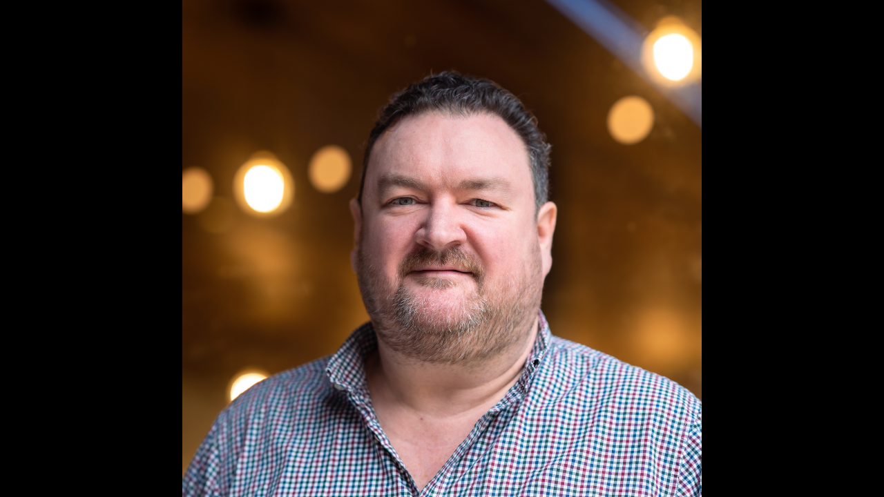 Headshot of Dr Joe Lyske